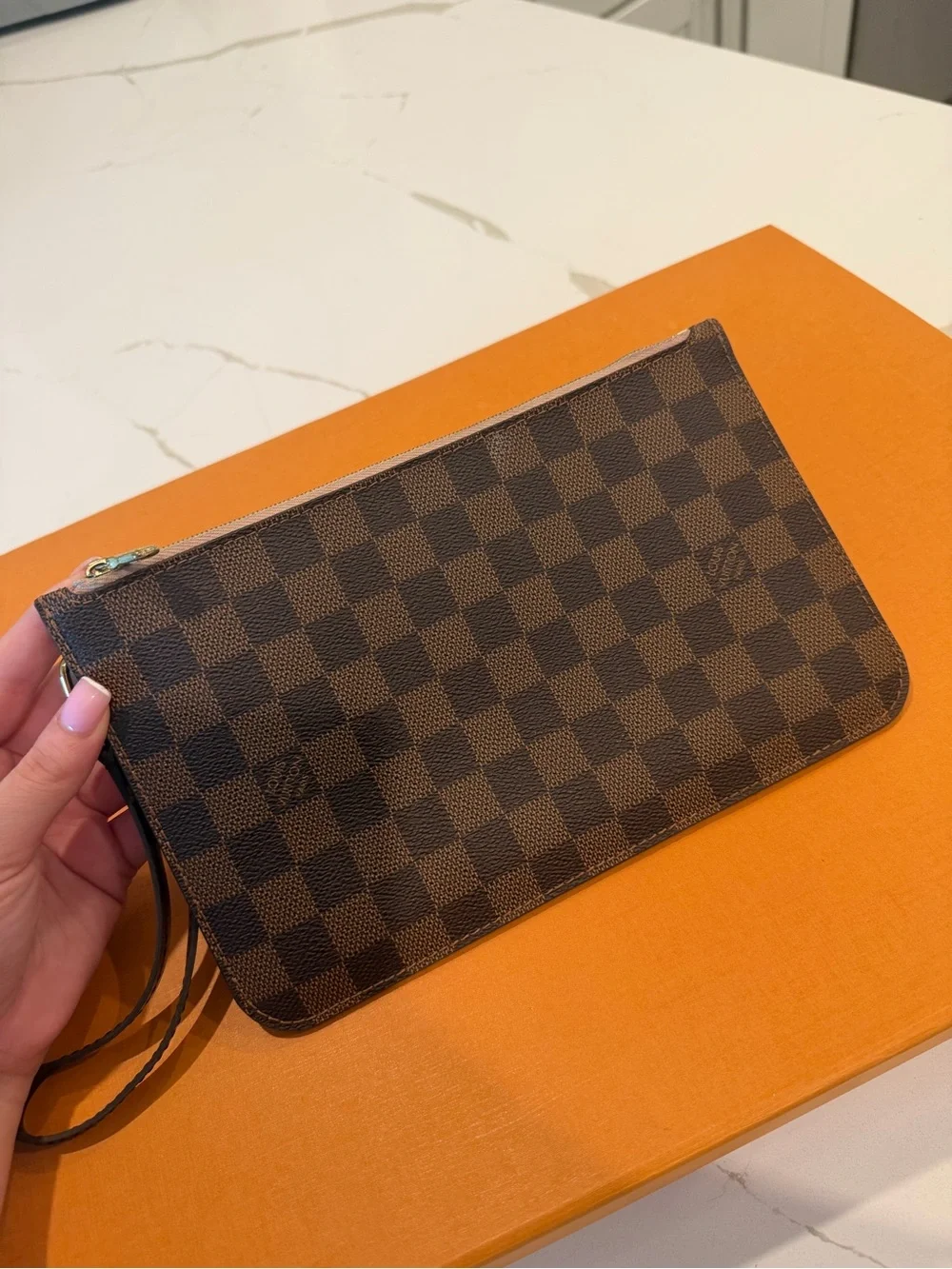 Louis Vuitton Neverfull Tote Bag (wristlet included)  - Women's Shoulder Handbag